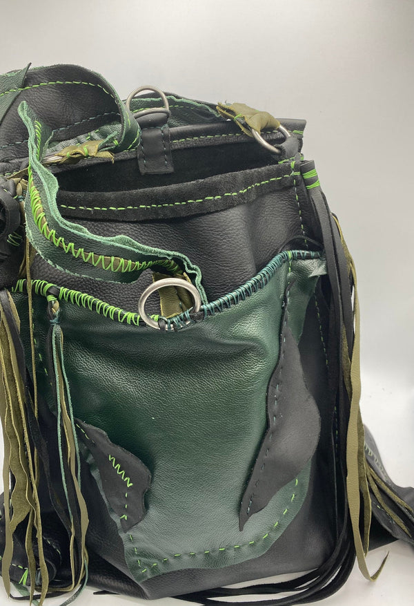 0125 Mantis LG Leather Tote Bag