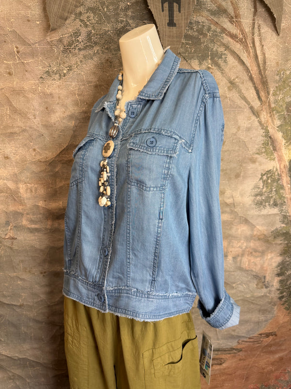LIN7403 LULA B TRAVEL JKT-Denim