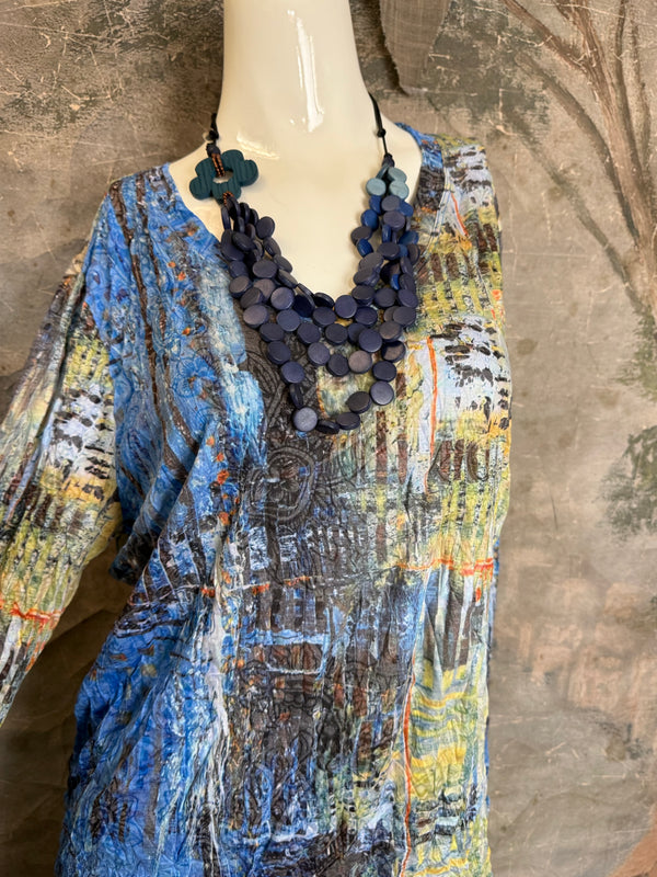 25621 Crinkle Basic Top-Blue