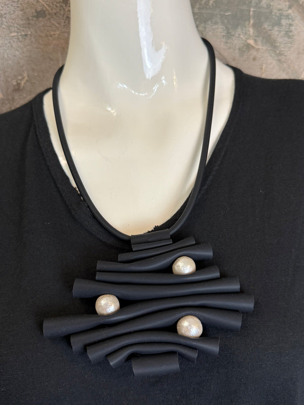 455 Drama Mariels Necklace