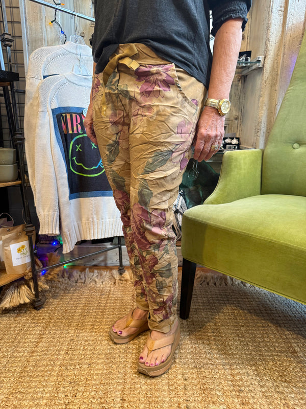 0A910 Pull On Stretch Pants-Camel/Floral