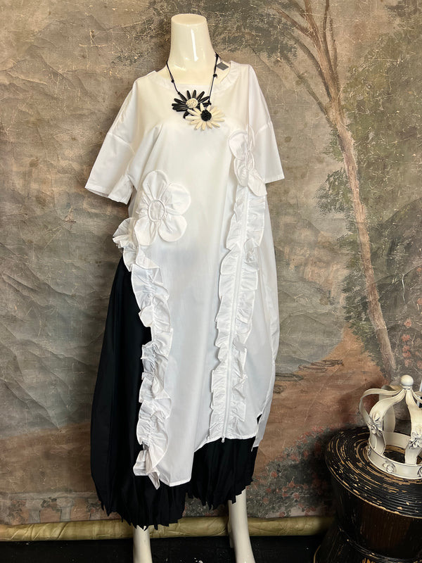 90915 Floral Applica Tunic W/Slits-White
