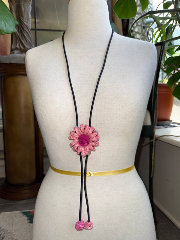 26N123 Single Mum Bolo Necklace-Pink