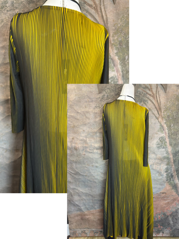 88227 Kinetics Artistry Dress