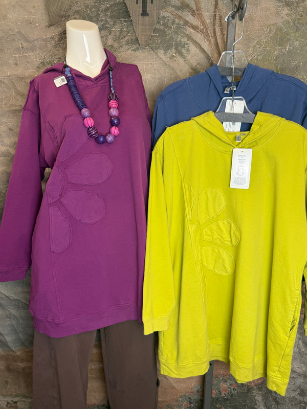 A2994202 Long/Slv Flower Tee-Plum