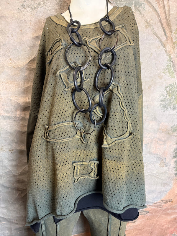 CE714 Cheer Sweater Top-Polished