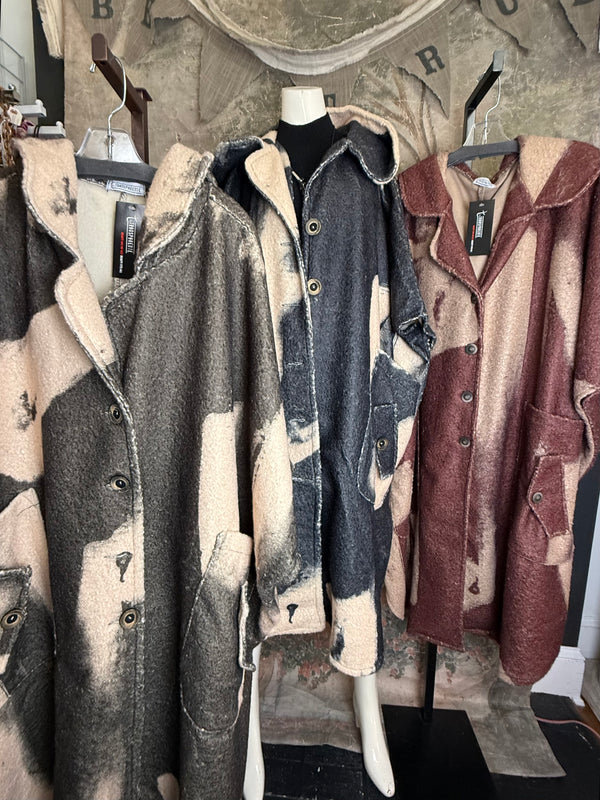 92207-62 Artist Poncho Coat-Mud