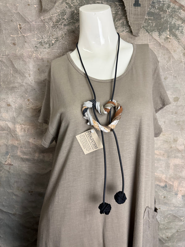 26N263 Big Heart Bolo Necklace-Browns Mix