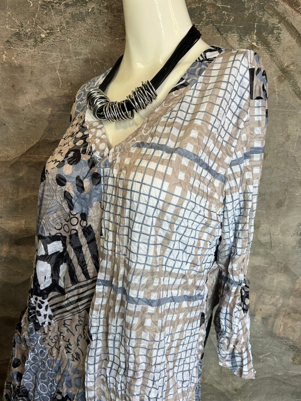 25057 Crinkle Mix Media Top