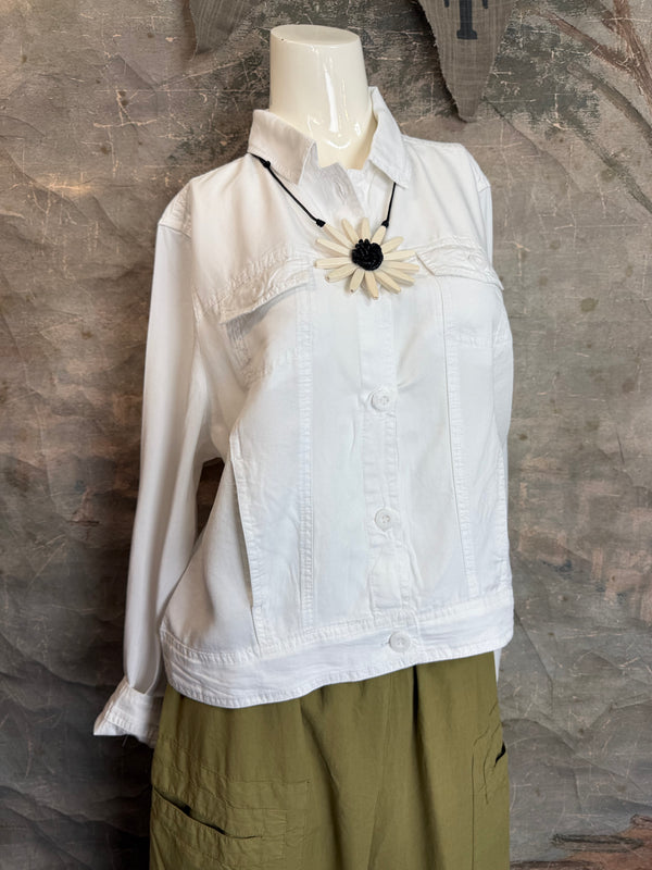 LIN7403 LULA B TRAVEL JKT-WHITE