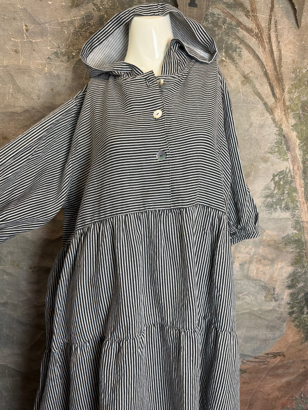 5569 Judy Hoodie Short Dress-Black/White