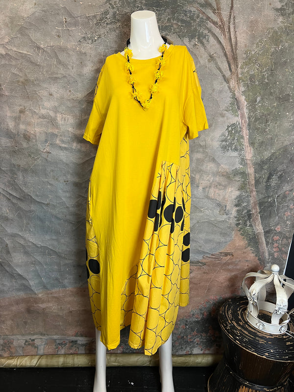 0662 VC Polka Dot Dress-Black/Yellow