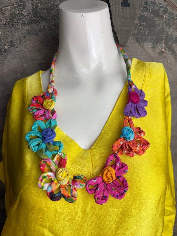 26N145 Coneflower Combo Necklace-A Spring Mix