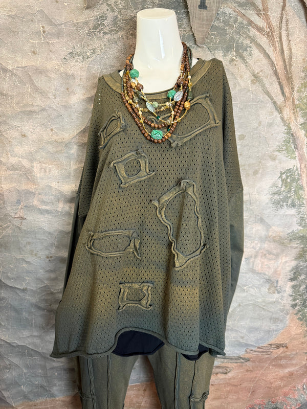 CE714 Cheer Sweater Top-Polished