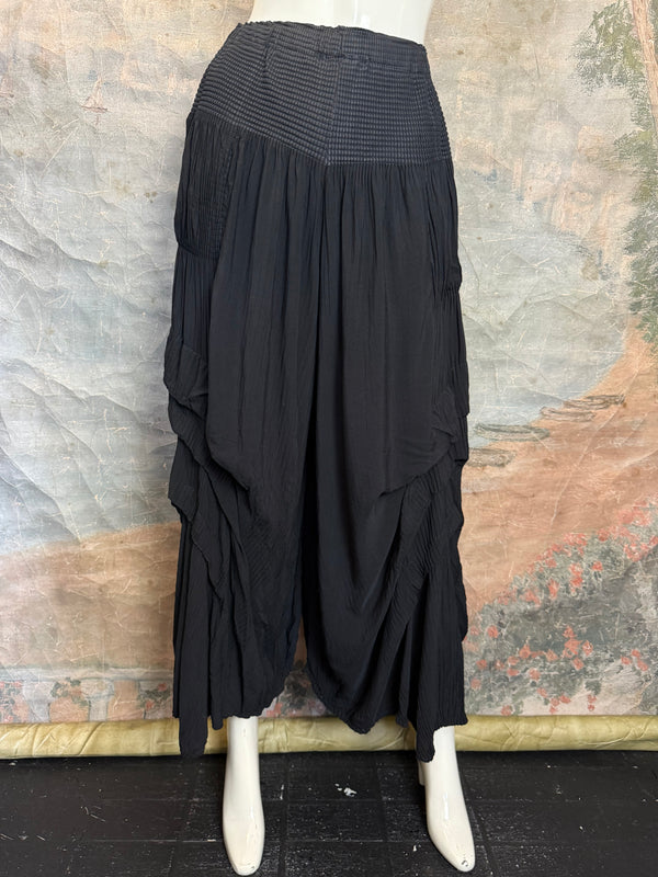 88514 Crinkle Pleat Pants