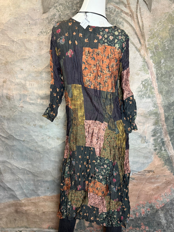 25517 Crushed Sharkbite Dress