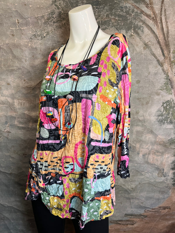 25016 Crinkle Knot Top