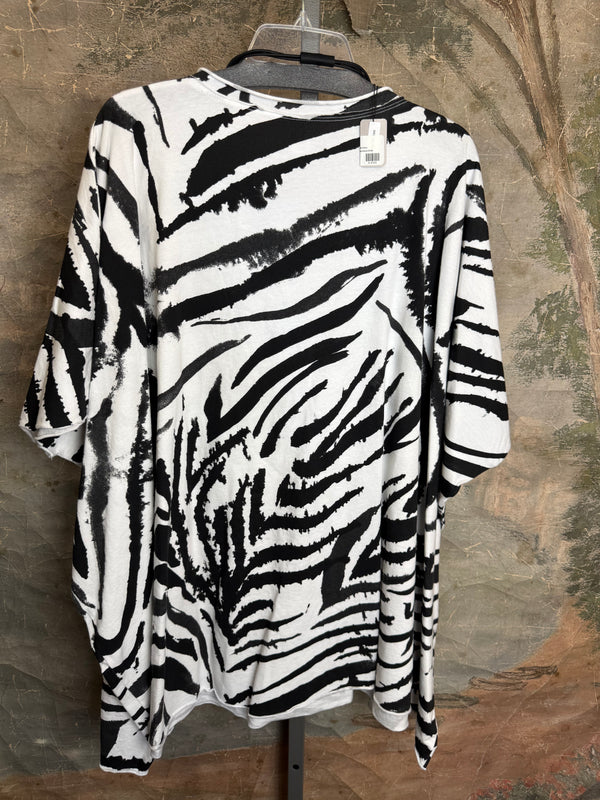 715CL-Zebra Oversized Tunic Tee-WHITE