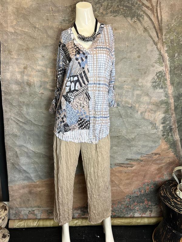25057 Crinkle Mix Media Top