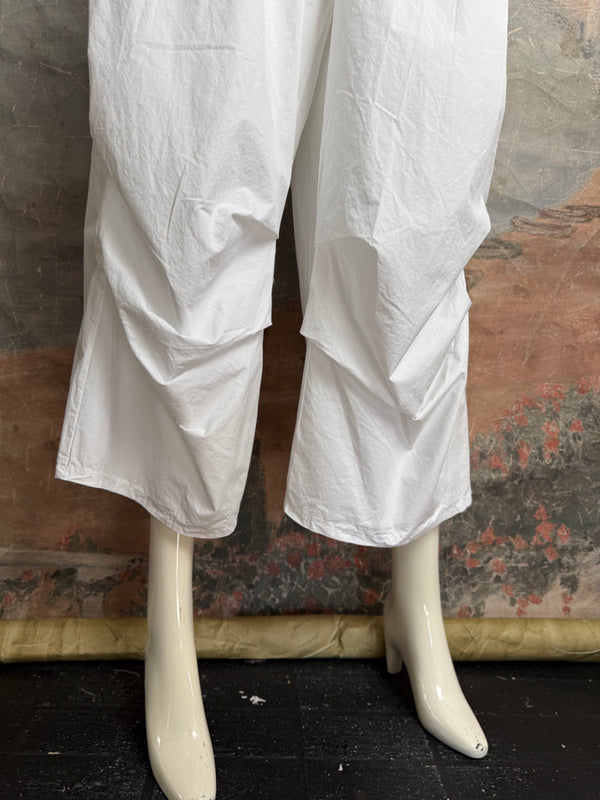 92120-62 Pleated Gaucho Pant-White