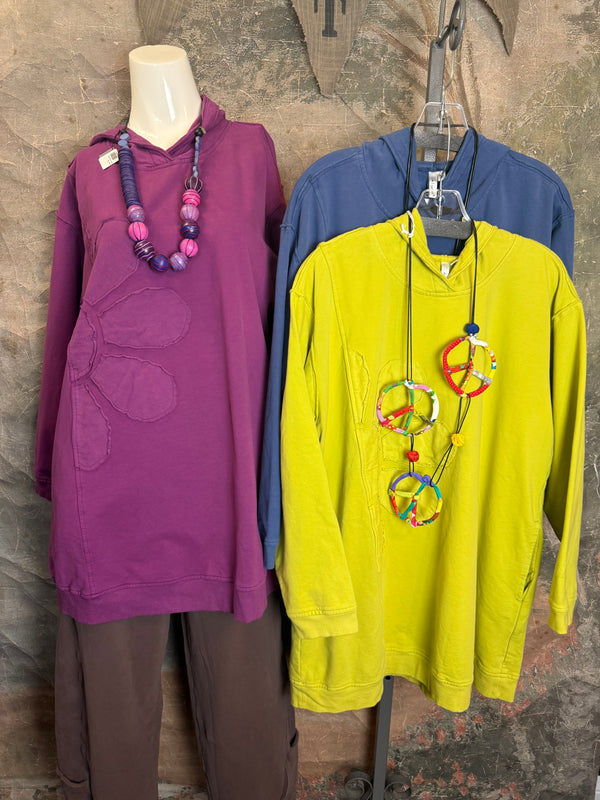 A2994202 Long/Slv Flower Tee-Plum