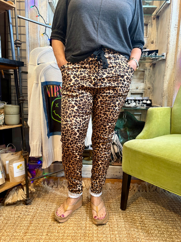 0A910 Pull On Stretch Pants-Leopard Print
