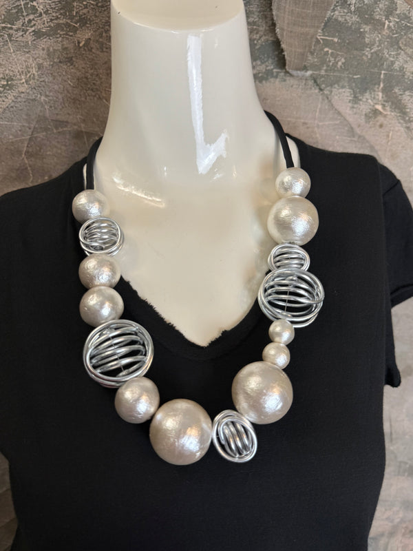 261 Drama Wilma Necklace