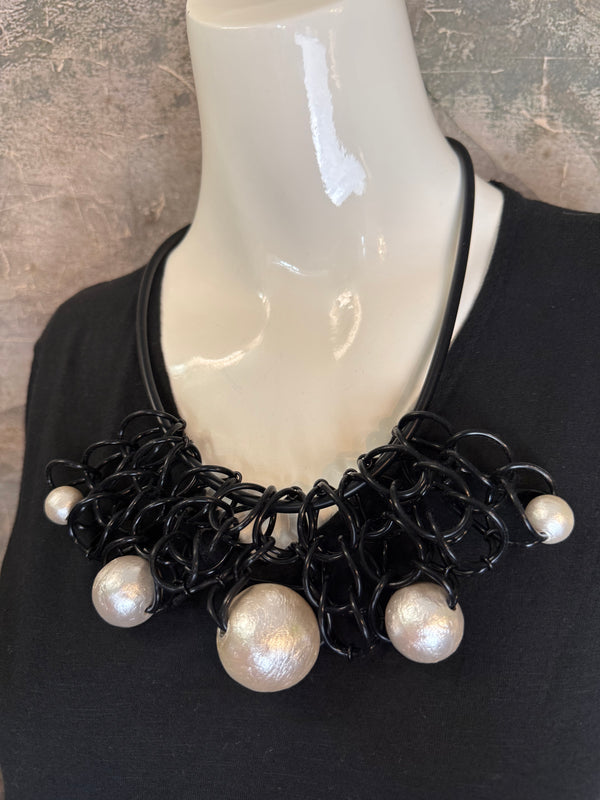 422 Drama Olga Necklace