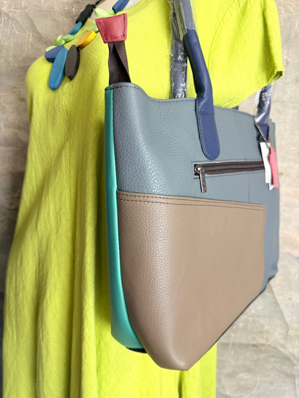 84730 Sitges Shoulder Bag-B
