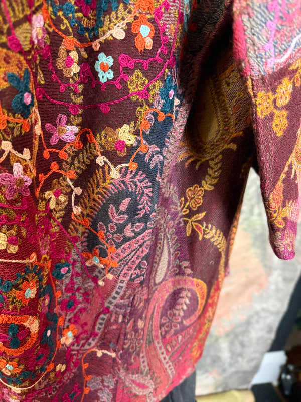 ANU 19828 Embroidered Duster JKT-Macroon