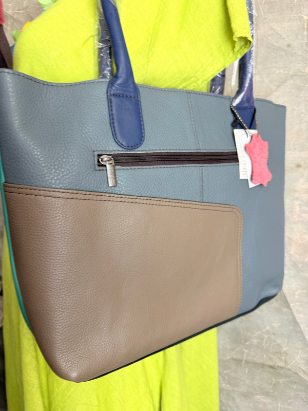 84730 Sitges Shoulder Bag-B