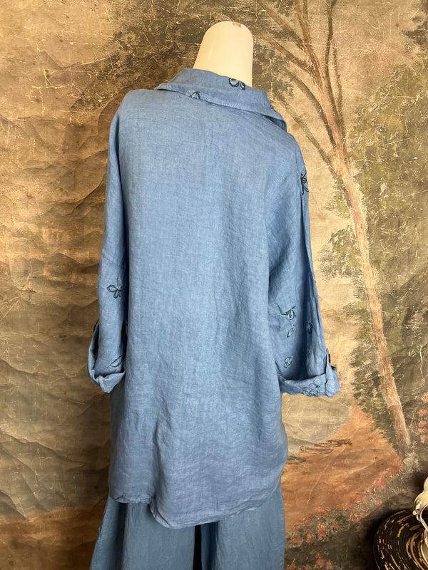 91849 ART Spring Motif BF Shirt-DENIM BLUE
