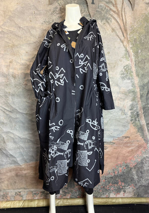 Black oversized hooded parka with white abstract graffiti scribble print, City Scribble Jacket in gray, boutique fashion - 3
