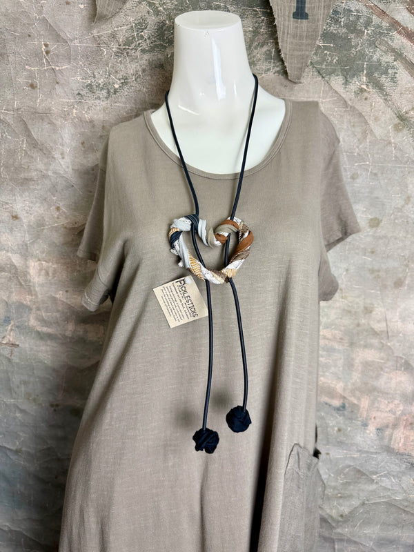 26N263 Big Heart Bolo Necklace-Browns Mix