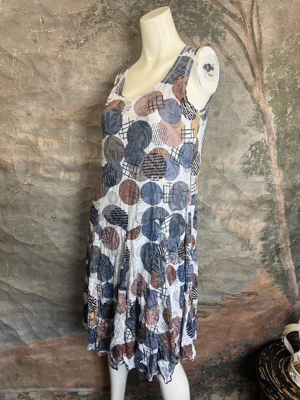 25007 Crinkle Bubble Dress