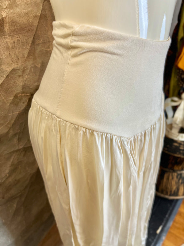 81661AZ Atlas Wrinkle Raw Skirt-Ivory