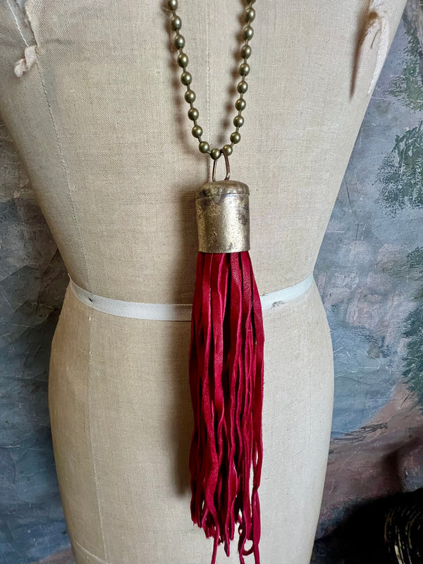 00A16 Tis The Tassel Necklace