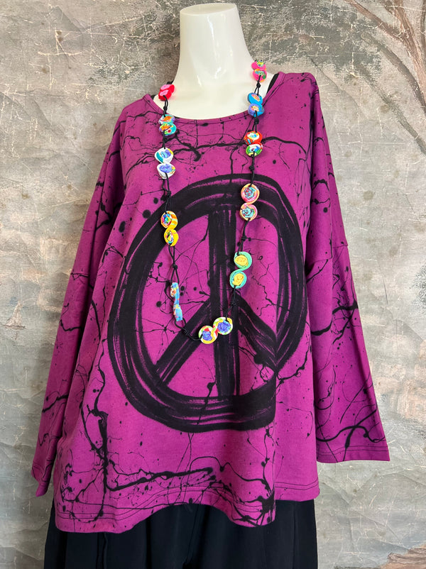 HPE1803 PeaCe Motif Bestee Top-Raspberry