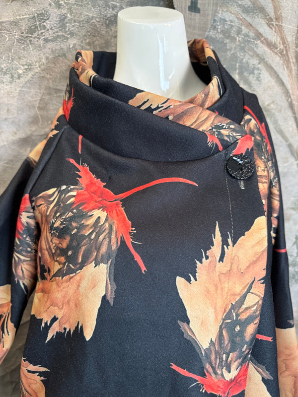 91813 Asym Floral Cropped JTK-BLACK