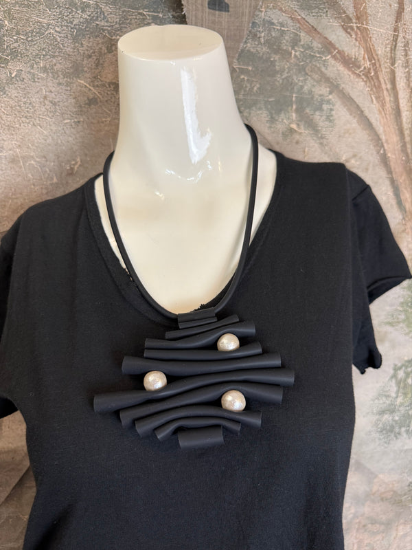 455 Drama Mariels Necklace