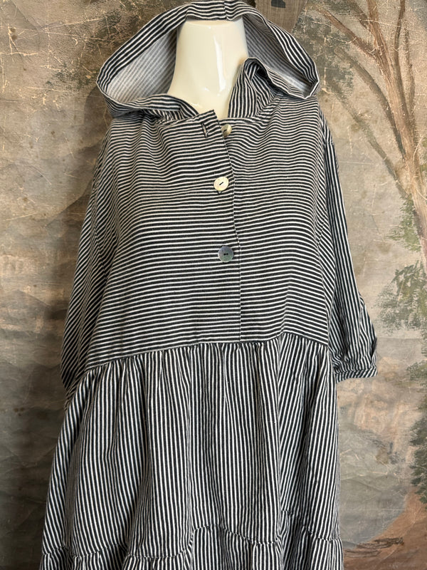 5569 Judy Hoodie Short Dress-Black/White