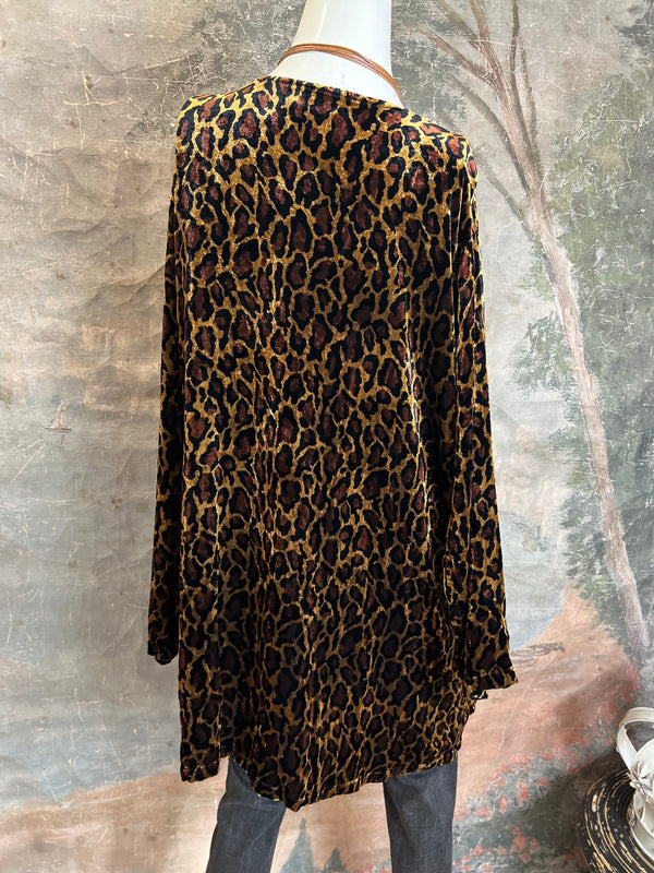 5406 Silk Velvet Judy Tunic-Leopard