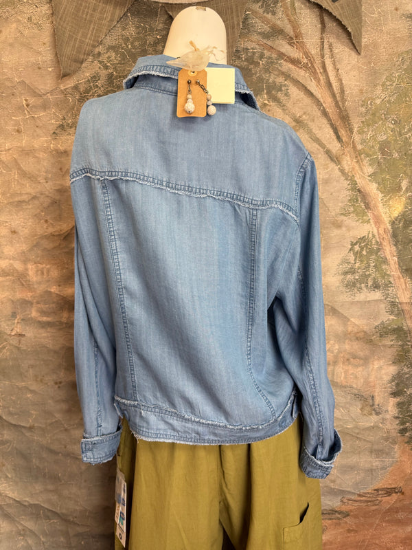 LIN7403 LULA B TRAVEL JKT-Denim