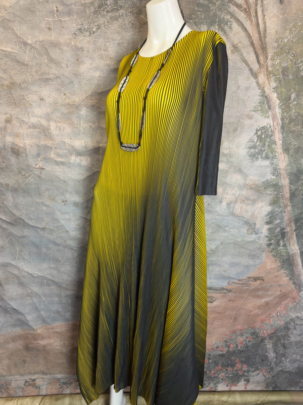 88227 Kinetics Artistry Dress