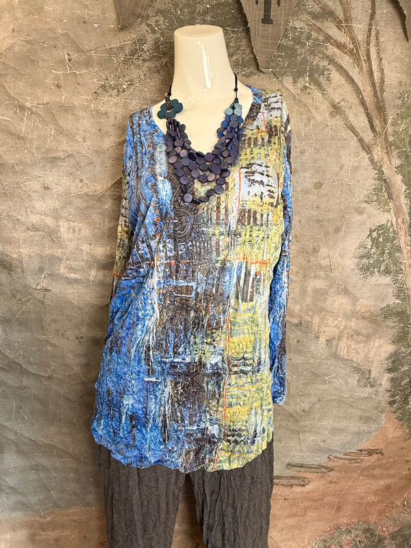 25621 Crinkle Basic Top-Blue