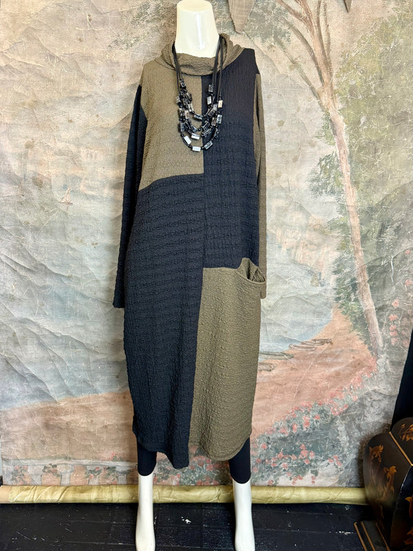 D525 Waffle Knit Turtleneck Dress-Olive/Black