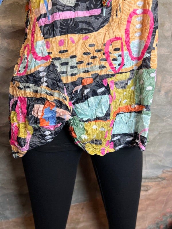 25016 Crinkle Knot Top