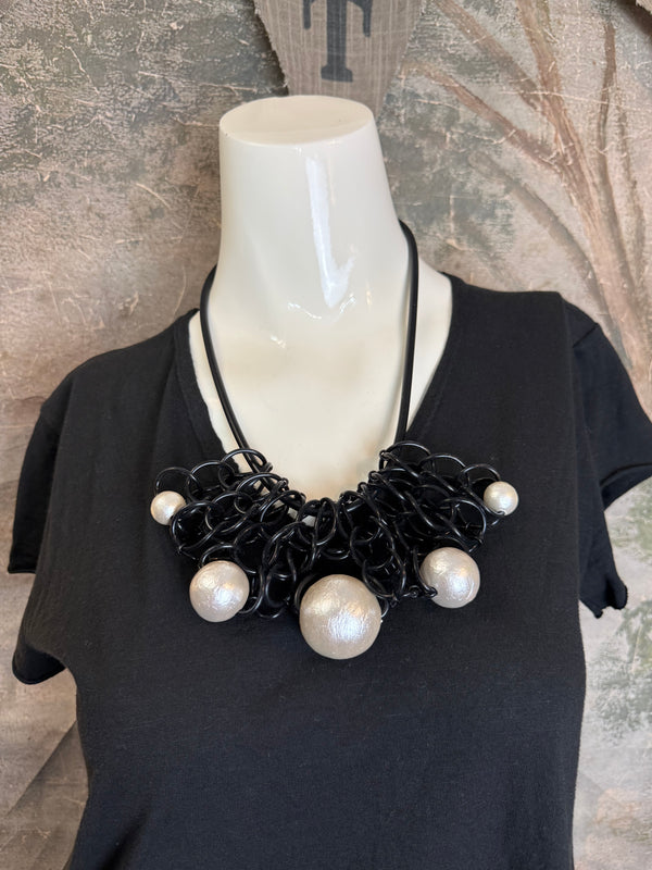 422 Drama Olga Necklace