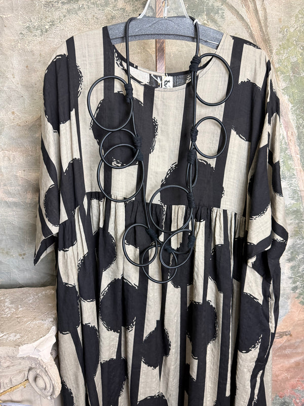 8535 Relaxed Silhouette Dress