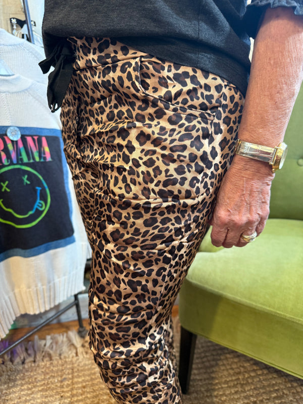 0A910 Pull On Stretch Pants-Leopard Print